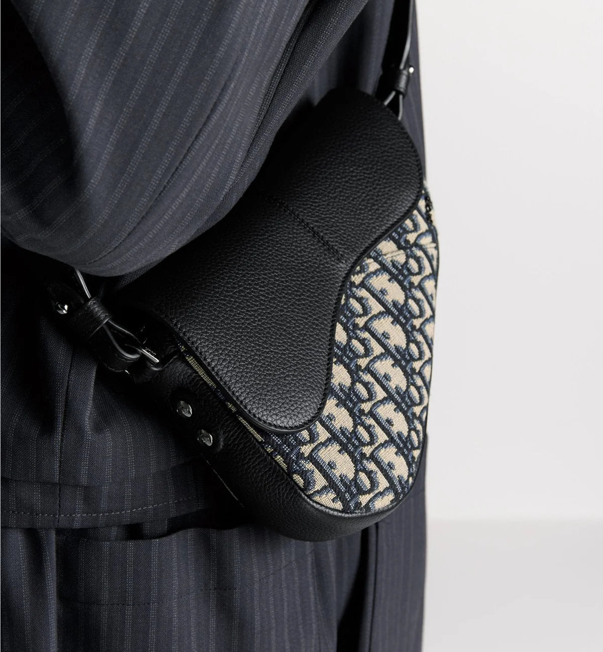 Sac messenger zippé